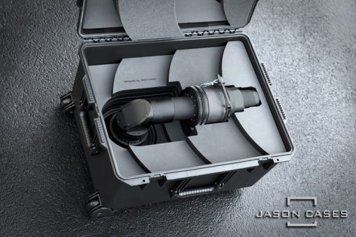 Barco TLD+ lens (0.65 - 0.85 : 1) 90-degrees Ultra Short Throw case