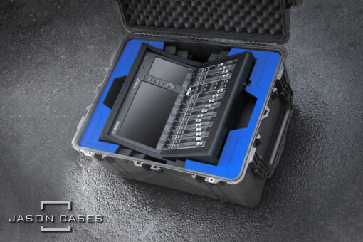 5M5A6251-yamaha-dm7c-digital-mixer-case-with-gear