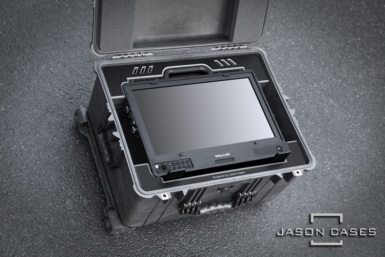 SmallHD Cine 18″ Monitor + Sunhood Case
