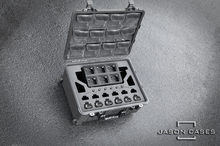 Icom F7040 and Batteries with Socket case Icom F7040 and Batteries with Socket case